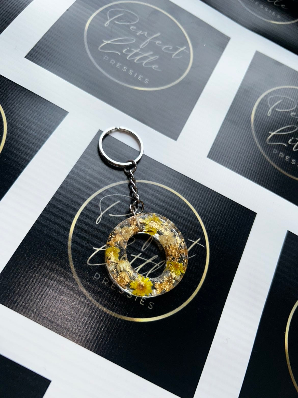 Resin Keyring - Yellow/Gold O
